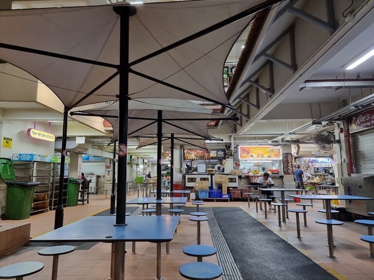 Singapore hawker guide: golden mile food centre interior