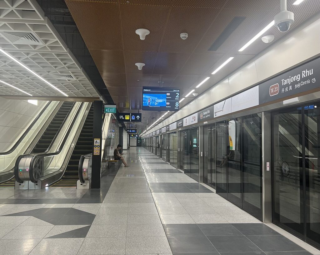 Singapore transit guide: singapore mrt platform shown for transport context, not current service conditions.